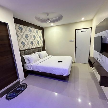 ואדודרה Hotel Golden View מראה חיצוני תמונה