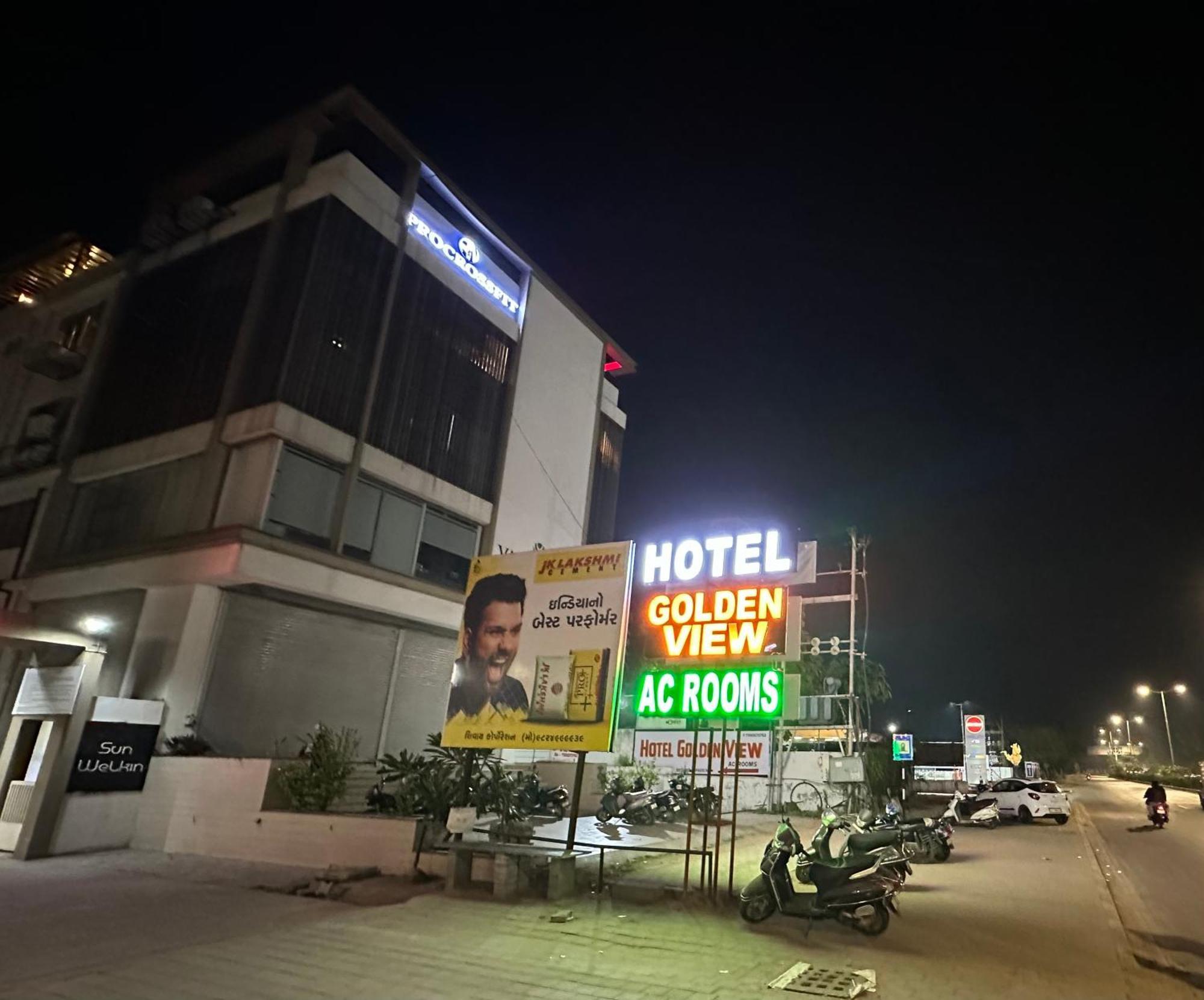 ואדודרה Hotel Golden View מראה חיצוני תמונה