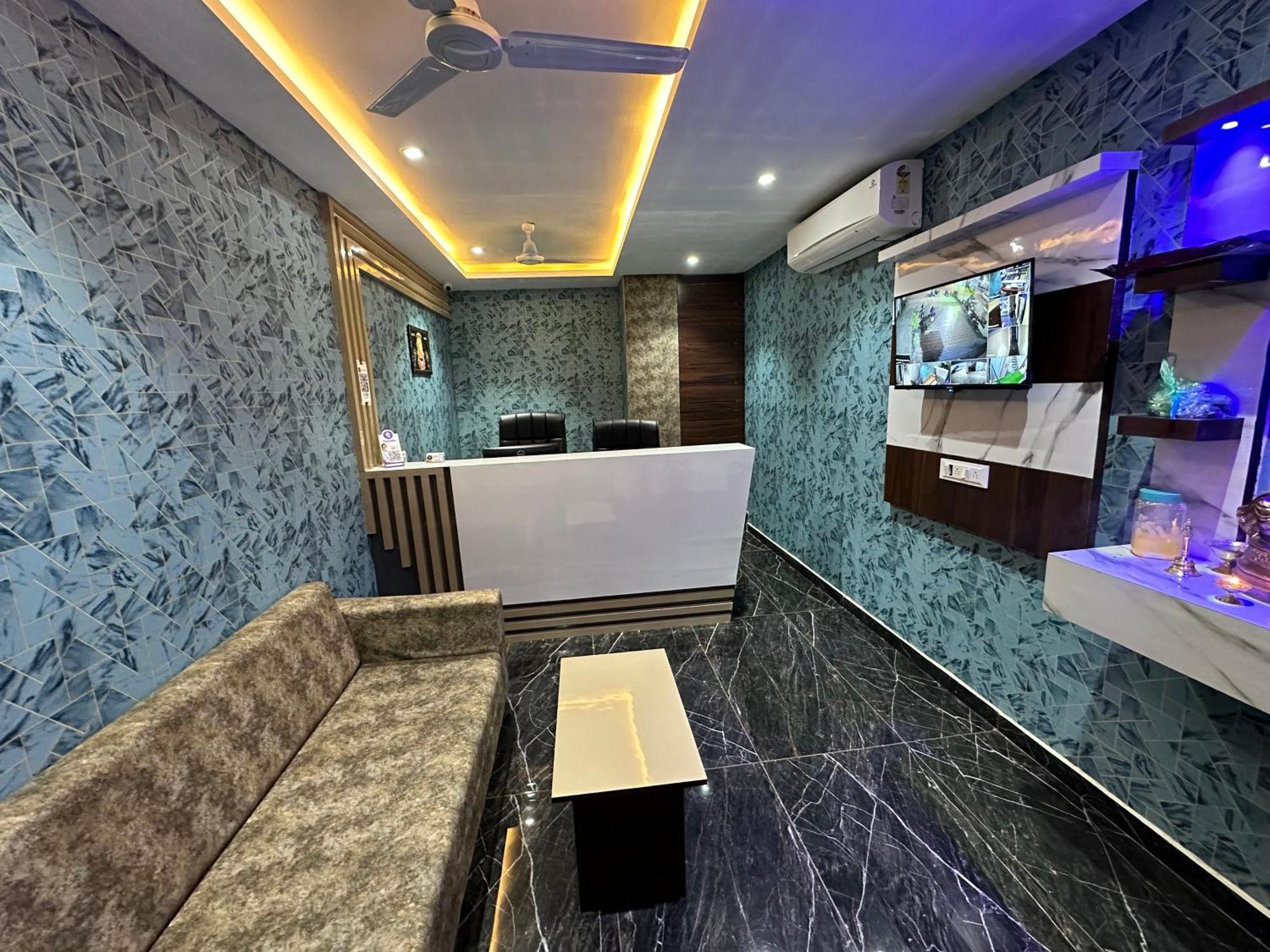 ואדודרה Hotel Golden View מראה חיצוני תמונה