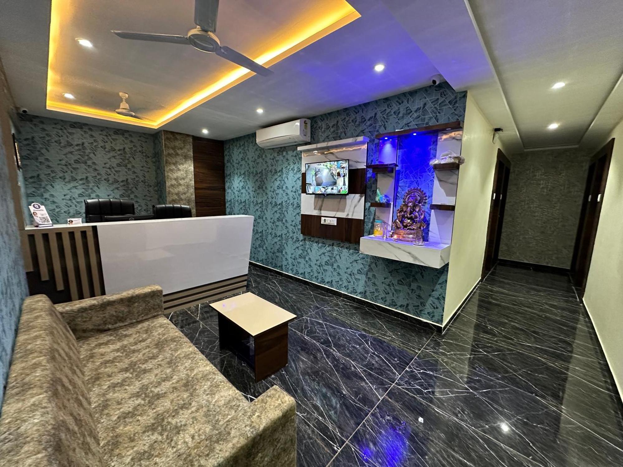 ואדודרה Hotel Golden View מראה חיצוני תמונה