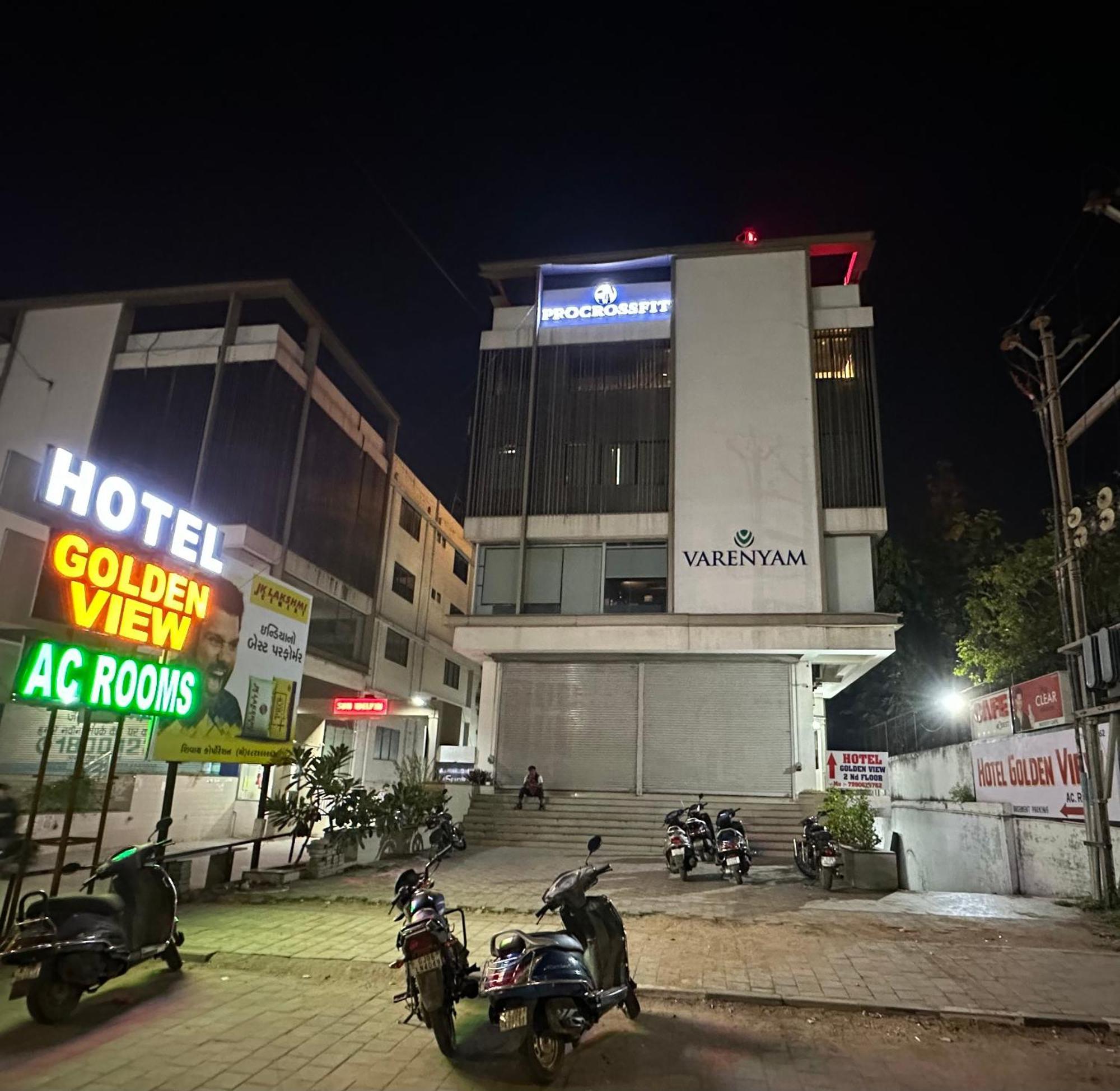 ואדודרה Hotel Golden View מראה חיצוני תמונה